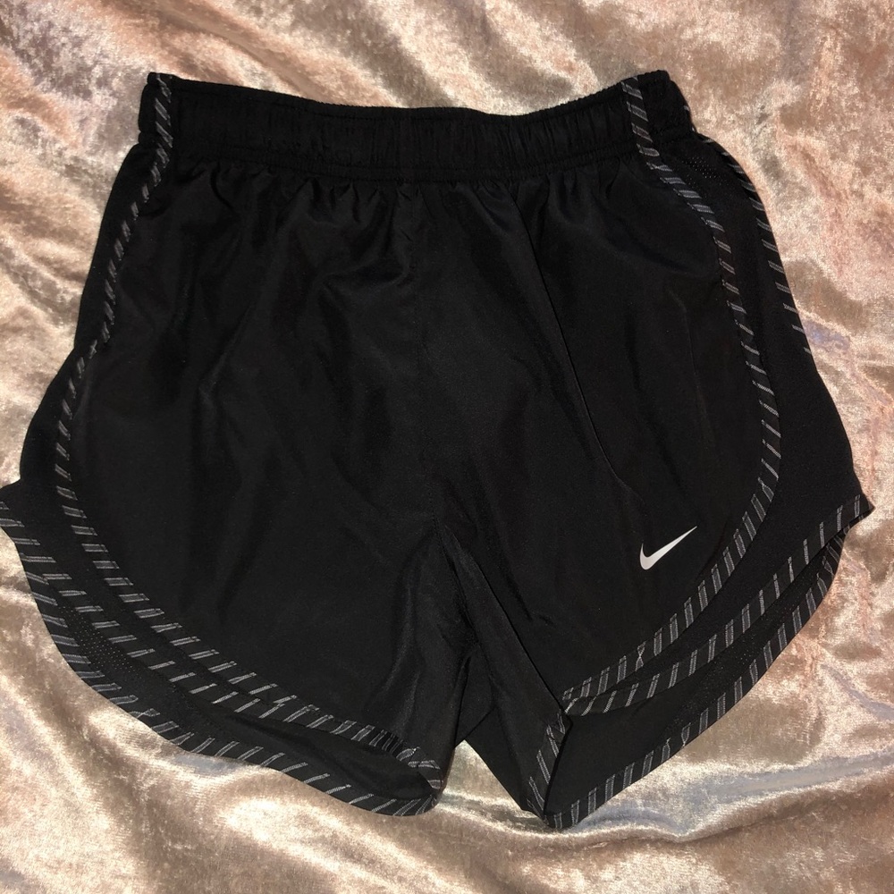 Nike Women's 3'' Dry Tempo Core Running Shorts